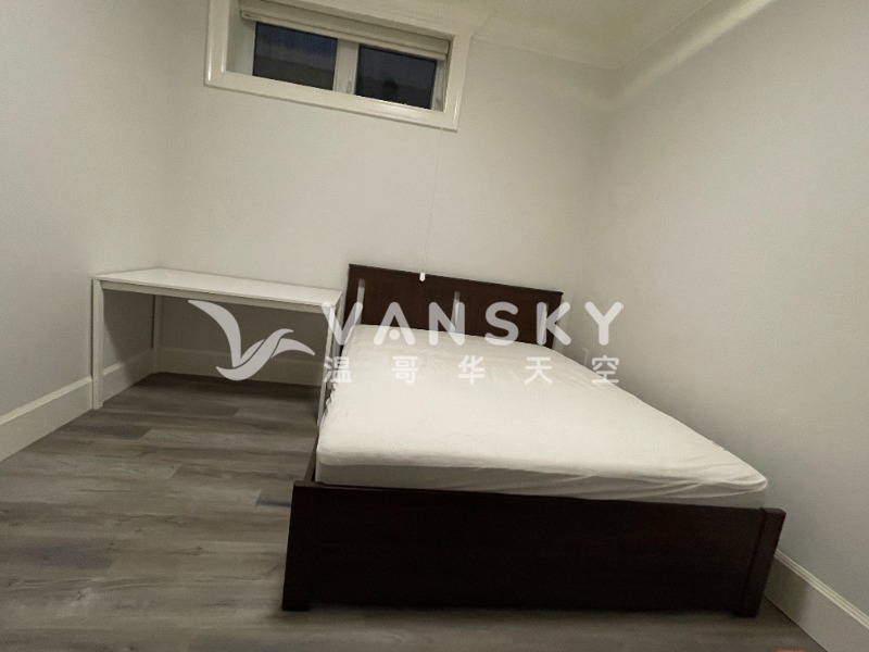 250513091742_Bedroom North Bed  Desk 2.jpg